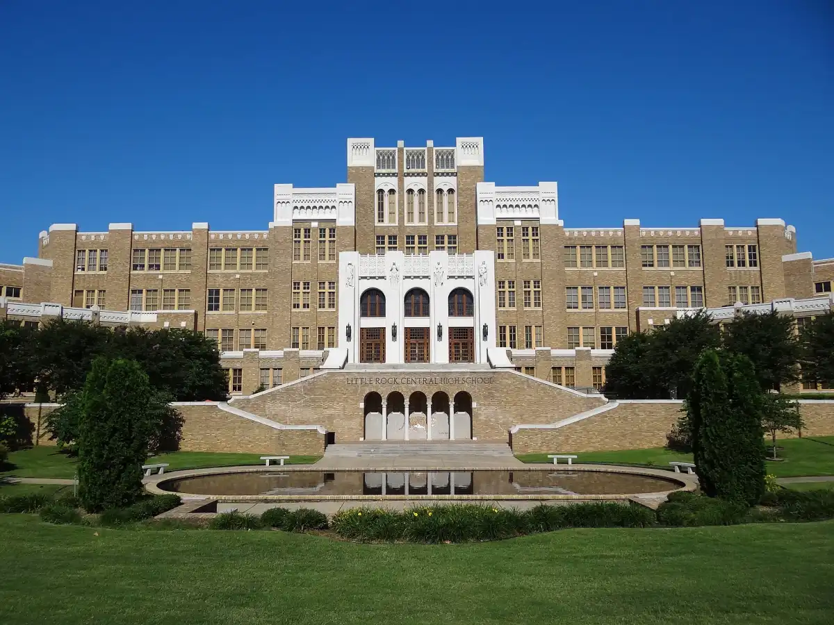 Fachada de la Escuela Secundaria Central - Little Rock - Arkansas - EE. UU. - 01