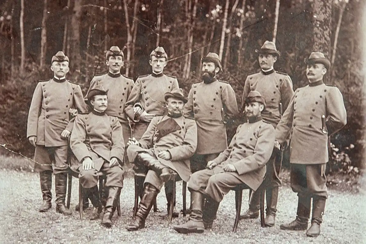 Comandos bóeres fotografiados en Norval’s Pont, en la colonia del Cabo, durante la guerra de 1899-1902