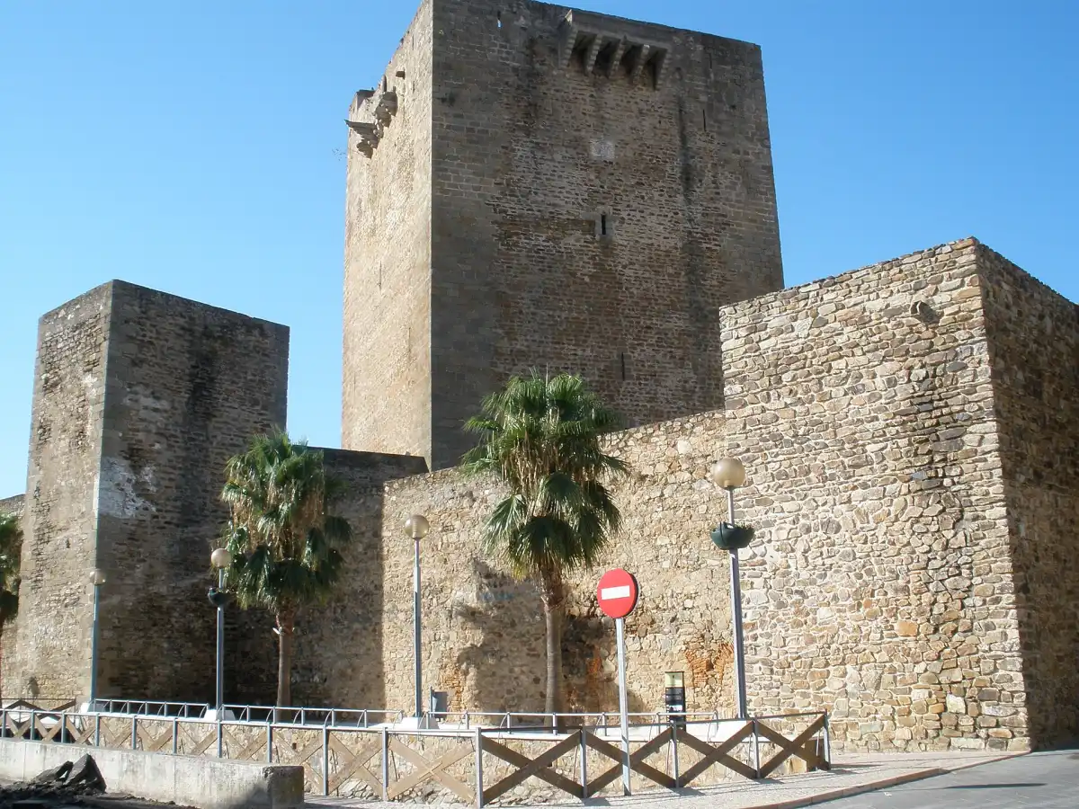 Castillo y Torre del Homenaje de Olivenza, bien de interés cultural.