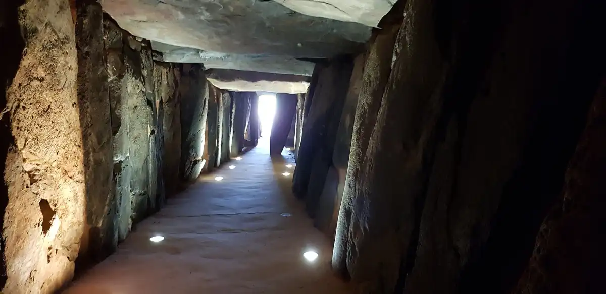 Dolmen de Soto desde el interior