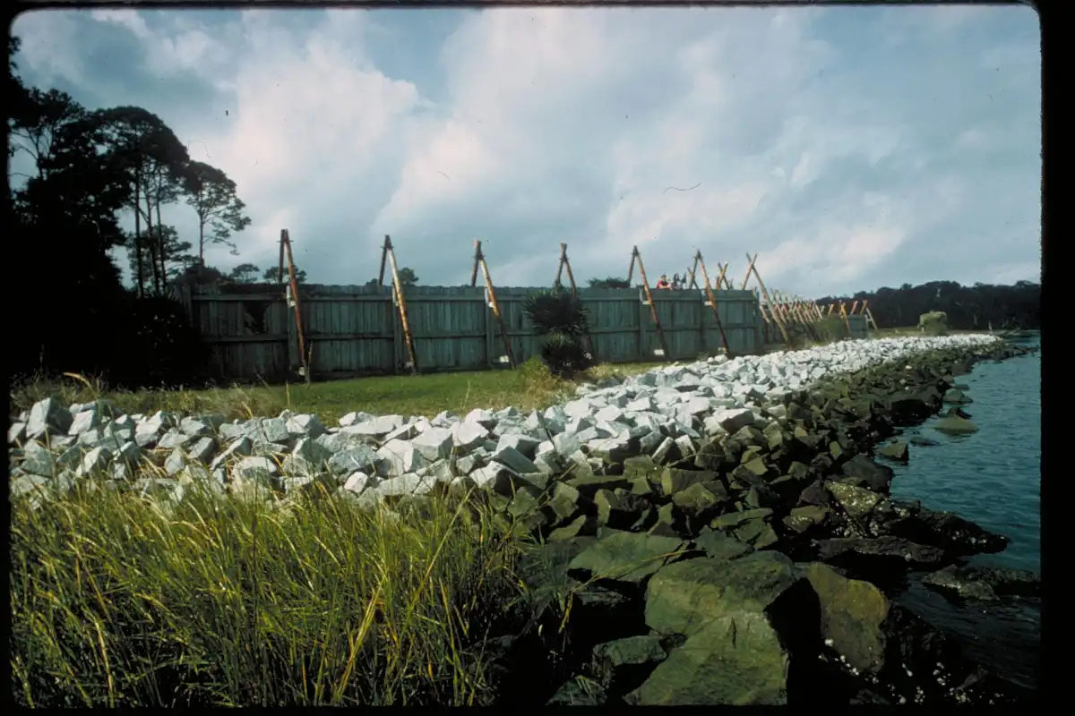 Reconstrucción del fuerte francés de Fort Caroline, cerca de la actual Jacksonville, atacado por las tropas de Menéndez en 1565