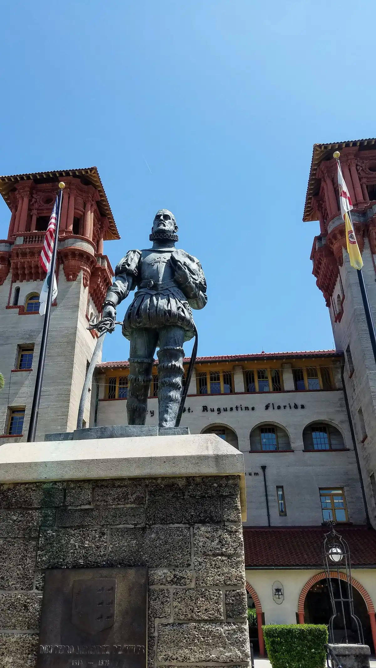 Estatua de Pedro Menéndez de Avilés
