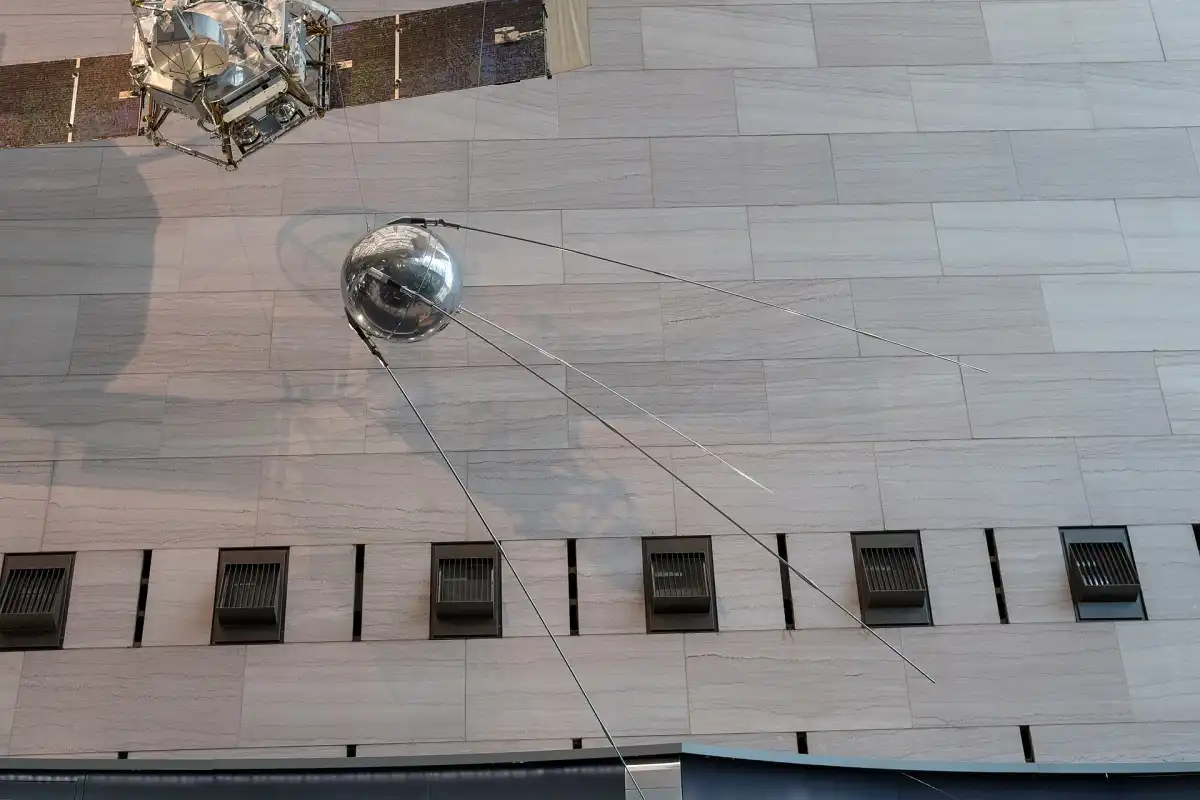 Sputnik 1 en el Museo Nacional del Aire y del Espacio.