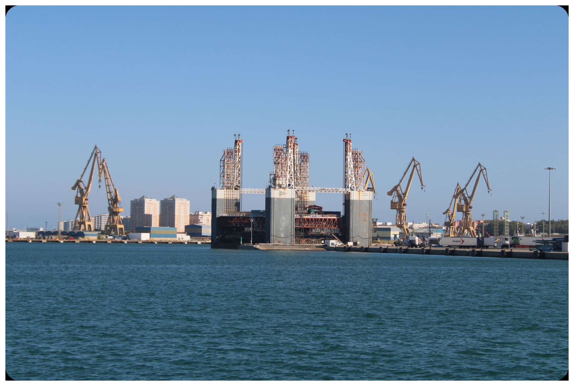 ancient phoenician port Gadir Cadiz harbor ships anchoring mediterranean trade routes reconstruction historical scene